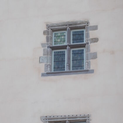 Fenêtre à menaux restaurée, façade nord.