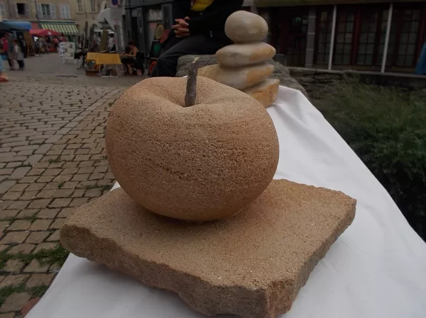 Pomme 2017.