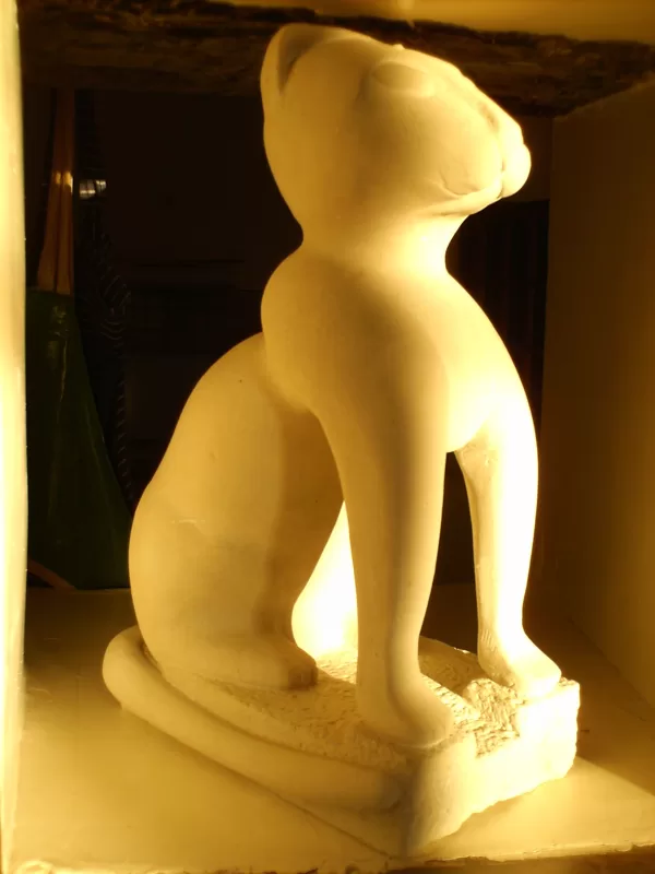 Chat en tuffeau d'Angers.