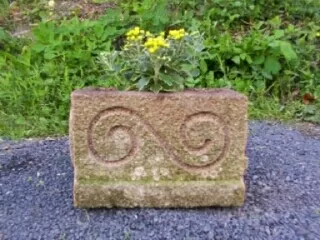 Jardinière en Akose, 2002.