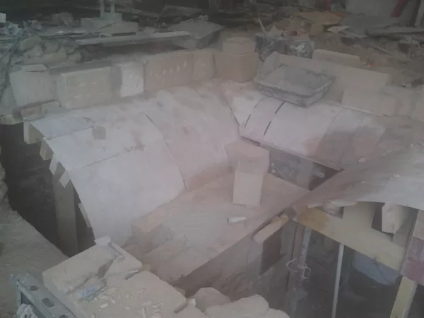 Chantier Laennec, base de la crypte et coffrage des voûtes.